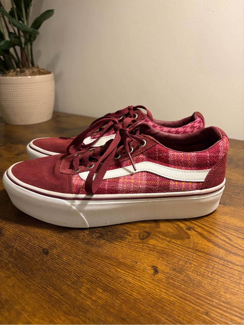 Vans Women's Ward Platform Sneakers in the Plaid Mix Port Size 8